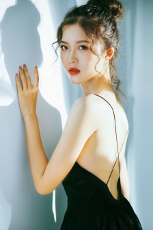 出租房里的交互高康张睿